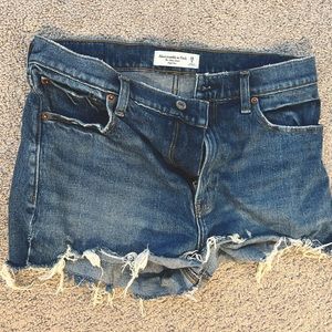 Abercrombie & Fitch mom shorts size 28